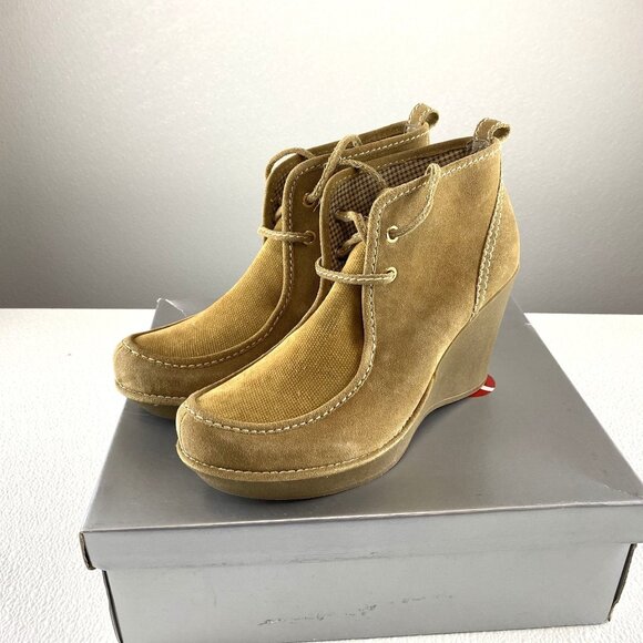 Report Women  9 Anika Preppy Boho Chic Classic Tan Suede Lace-Up Wedge Boots NWB - Picture 14 of 16